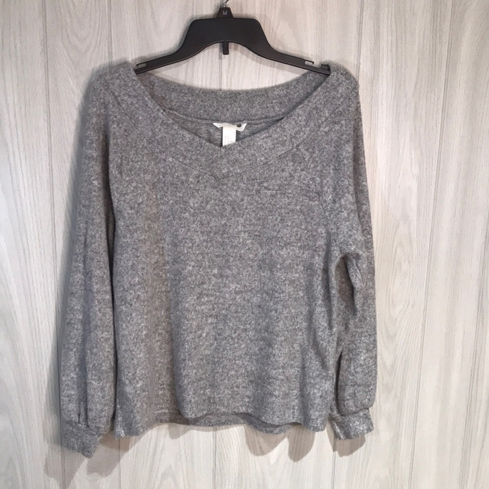 H&M gray pullover sweater size Medium